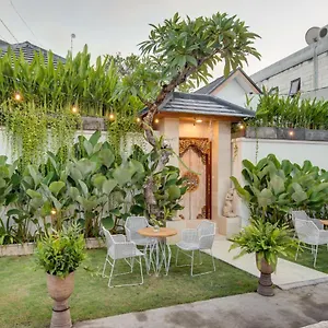 puspa-ayu-villas-apartments.ubudhotelsnow.com/