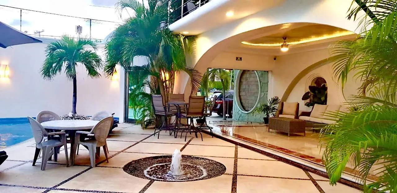 Hotel Blue Star Cancun 3*,